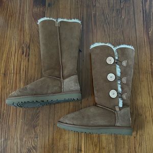 UGG’s Women’s Bailey Button Triplet II